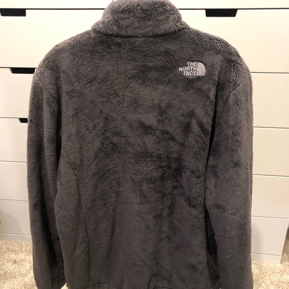 The North Face grey super soft jacket. PLUS FREE SHIPPING - Picture 2 of 3